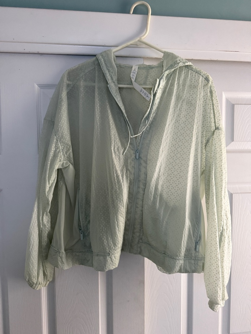 lululemon athletica Light Sage Hooded Windbreaker Jacket